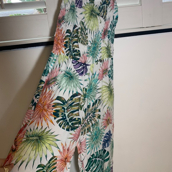 Jumpsuit - Picture 5 of 5